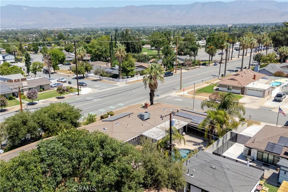 1235 W Cypress Redlands, CA 92373