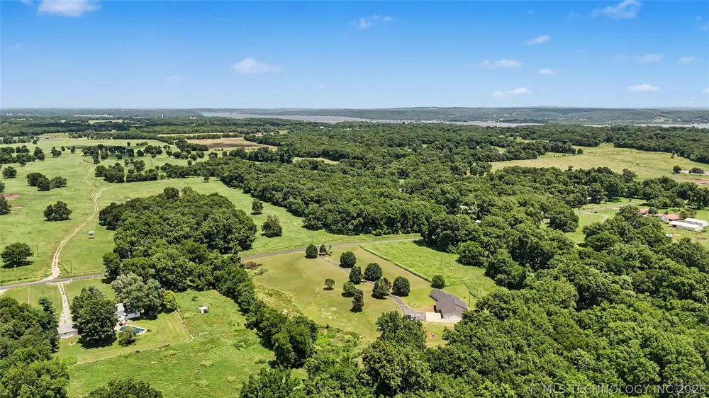 3674 E 520 Pryor, OK 74361