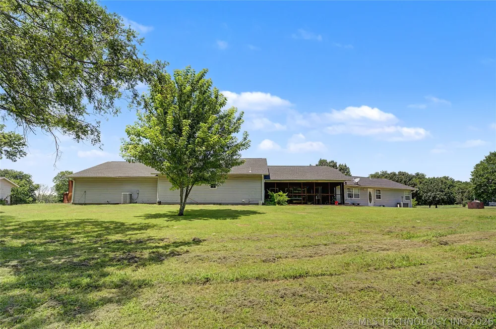 3674 E 520 Pryor, OK 74361