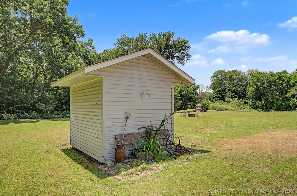 3674 E 520 Pryor, OK 74361