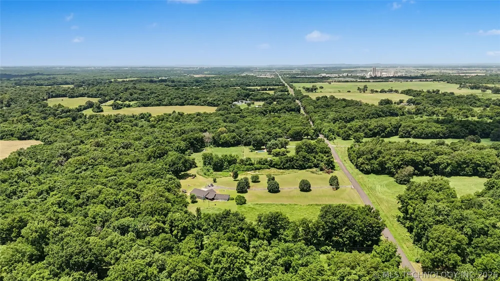 3674 E 520 Pryor, OK 74361