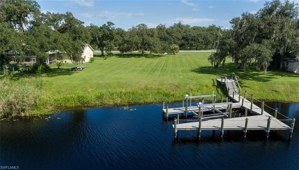 395 Old County Road 78 Labelle, FL 33935