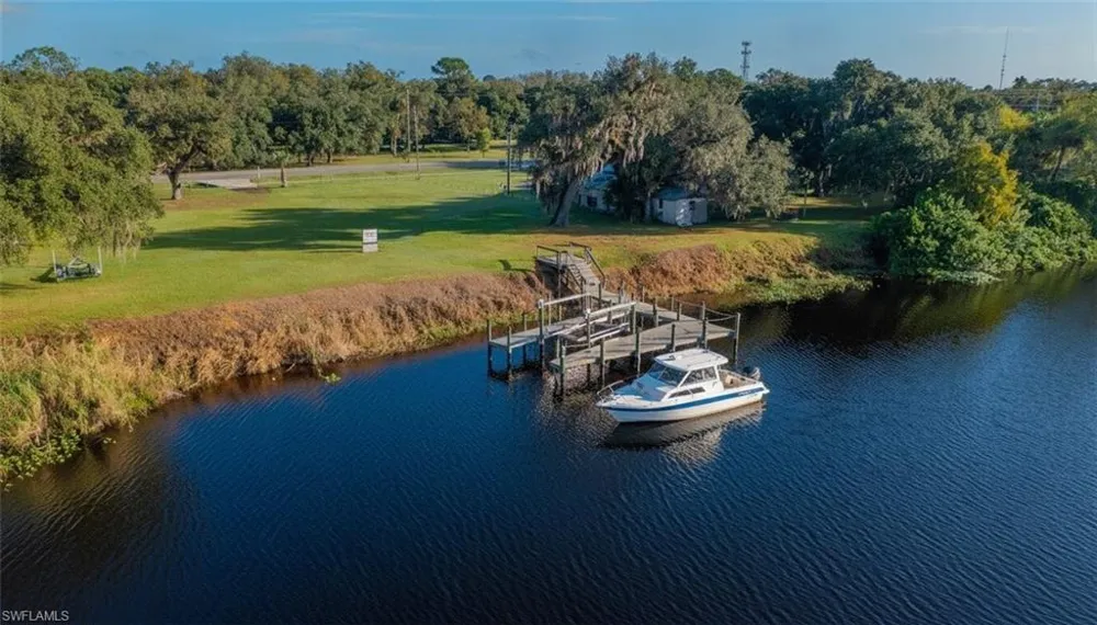 395 Old County Road 78 Labelle, FL 33935
