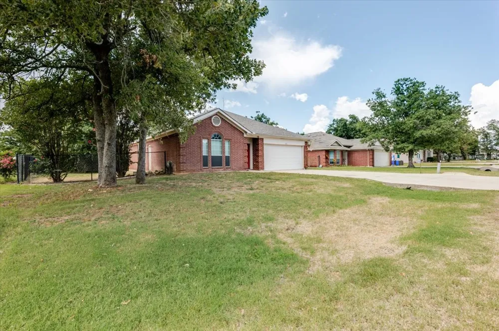 406 Redbud Lane Tolar, TX 76476