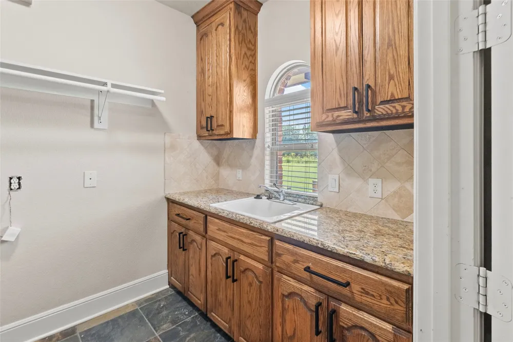 239 County Road 4105 Bonham, TX 75418
