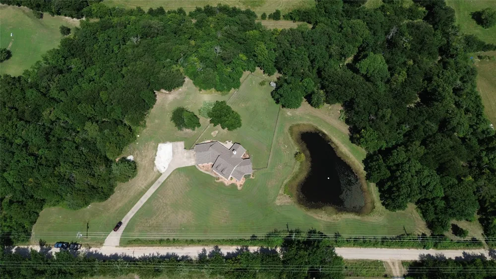 239 County Road 4105 Bonham, TX 75418