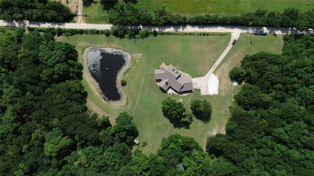 239 County Road 4105 Bonham, TX 75418
