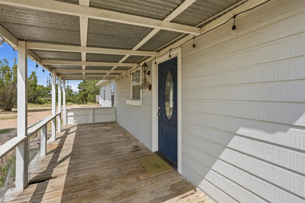 7801 Wd Court Lipan, TX 76462