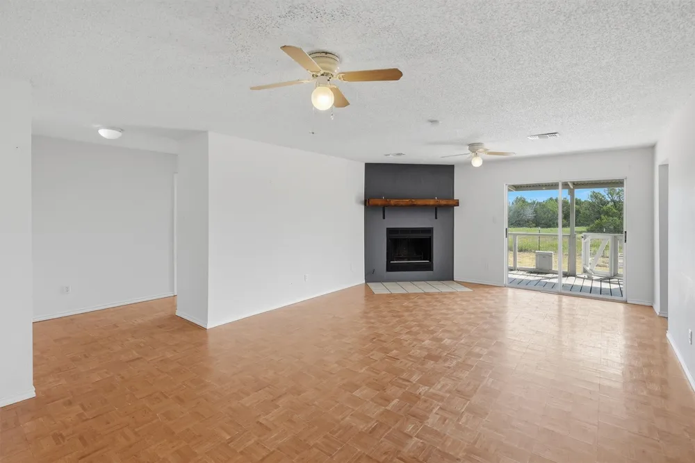 7801 Wd Court Lipan, TX 76462