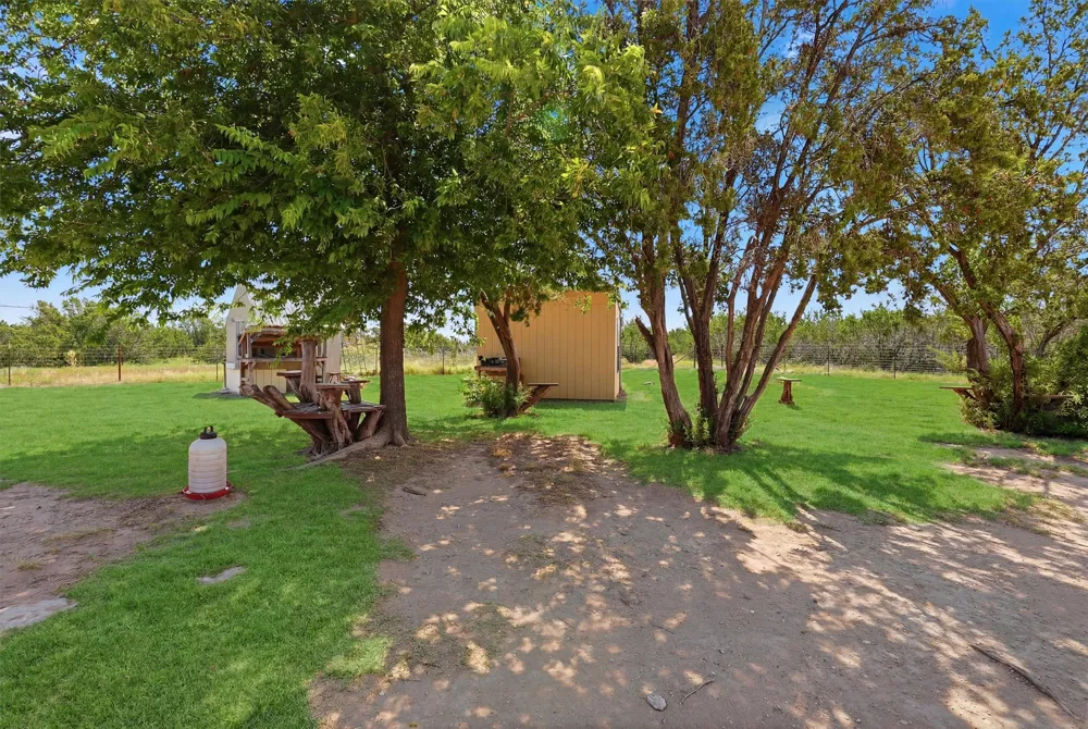 7801 Wd Court Lipan, TX 76462