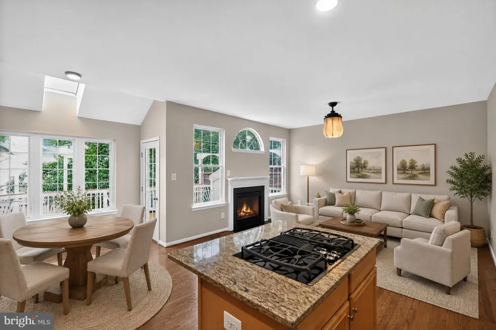 25915 KIRKWOOD SQUARE Chantilly, VA 20152