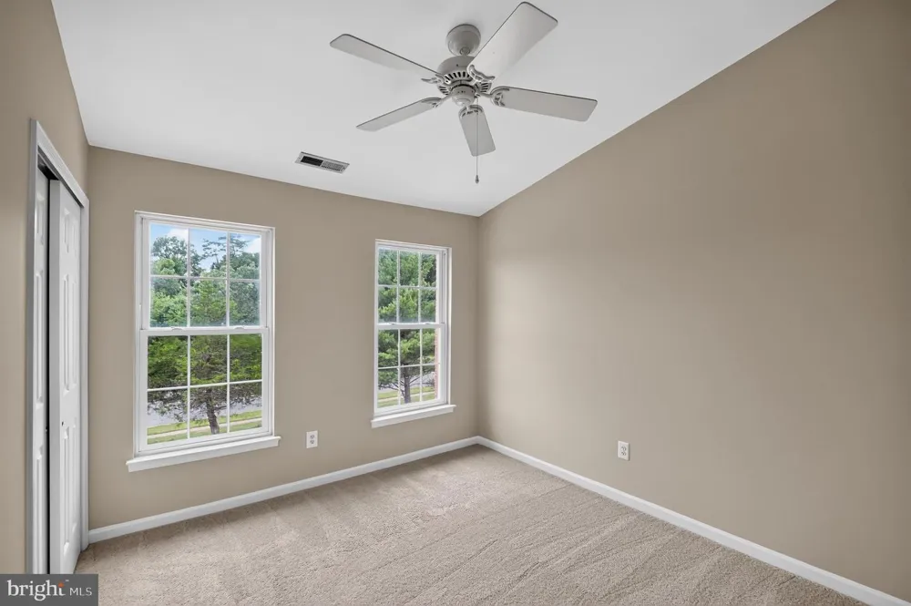 25915 KIRKWOOD SQUARE Chantilly, VA 20152