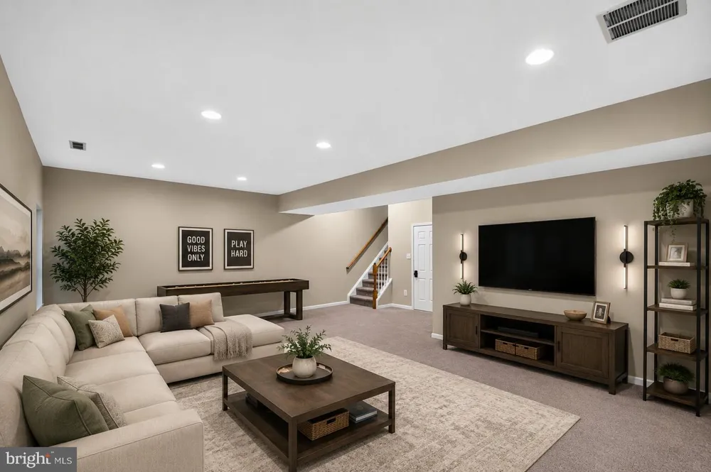 25915 KIRKWOOD SQUARE Chantilly, VA 20152