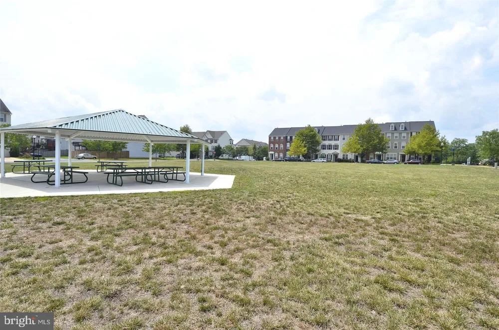 25915 KIRKWOOD SQUARE Chantilly, VA 20152
