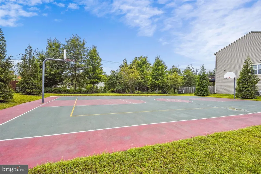 25915 KIRKWOOD SQUARE Chantilly, VA 20152