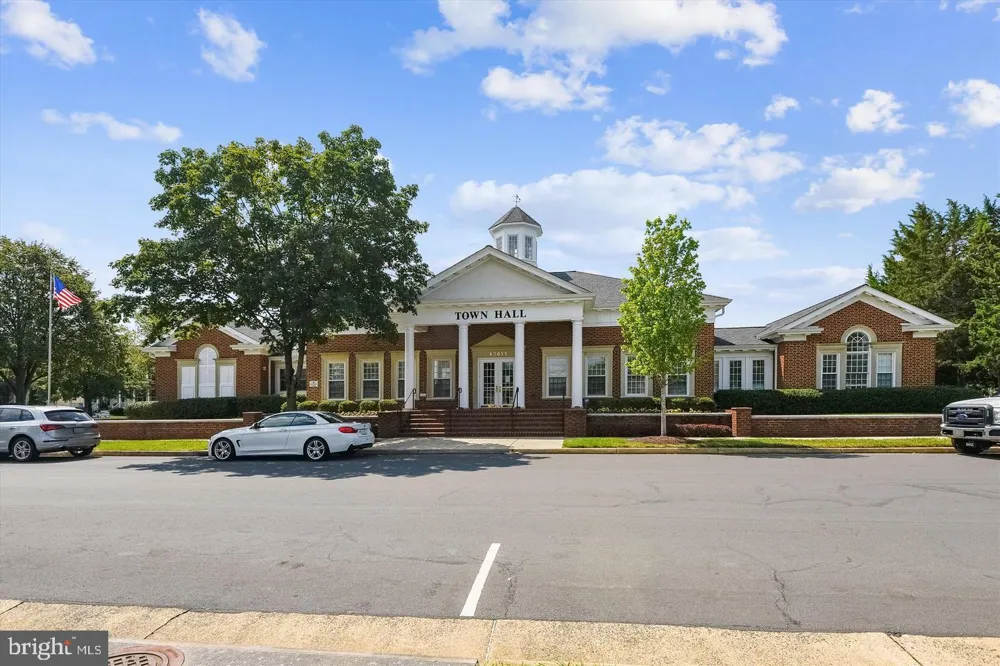 25915 KIRKWOOD SQUARE Chantilly, VA 20152