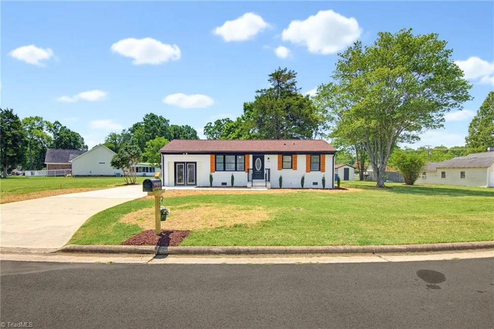 725 Forest Drive Gibsonville, NC 27249