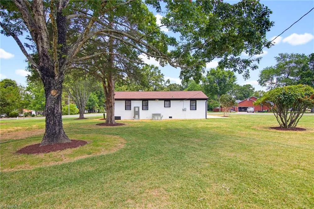 725 Forest Drive Gibsonville, NC 27249
