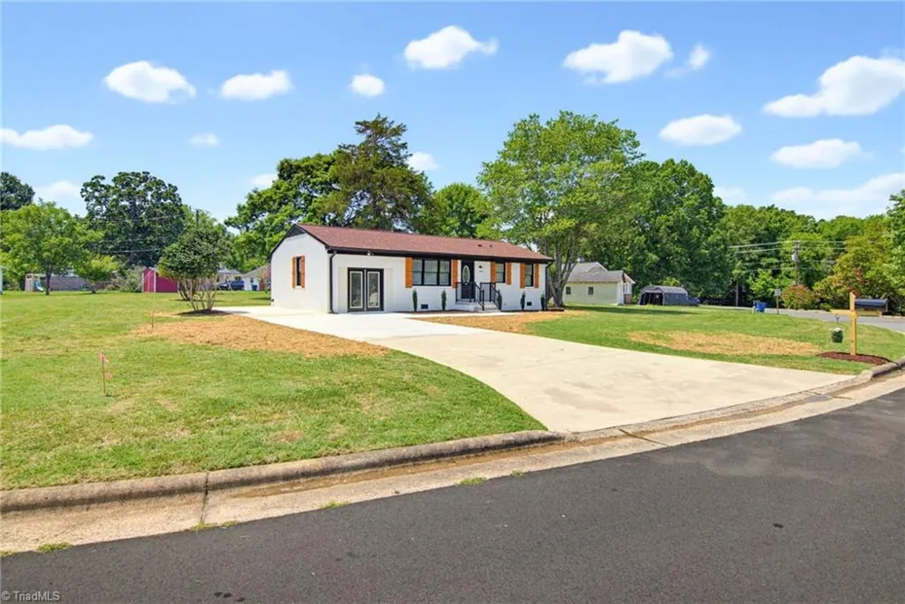 725 Forest Drive Gibsonville, NC 27249