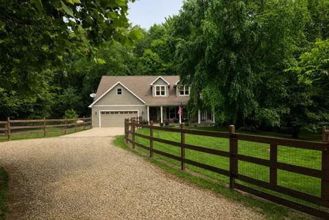 63483 Robbins Lake Road