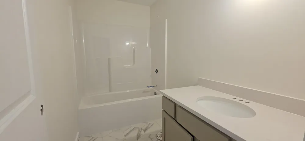 97 SW Fireside Drive SW #13 Walker City, MI 49534