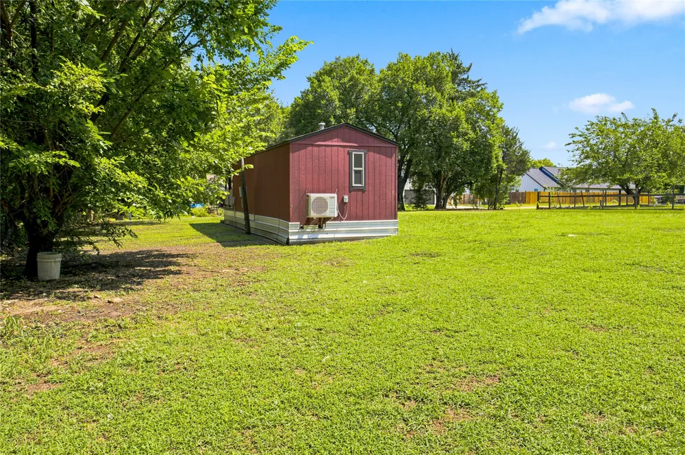 740 E Marshall Avenue Cooper, TX 75432