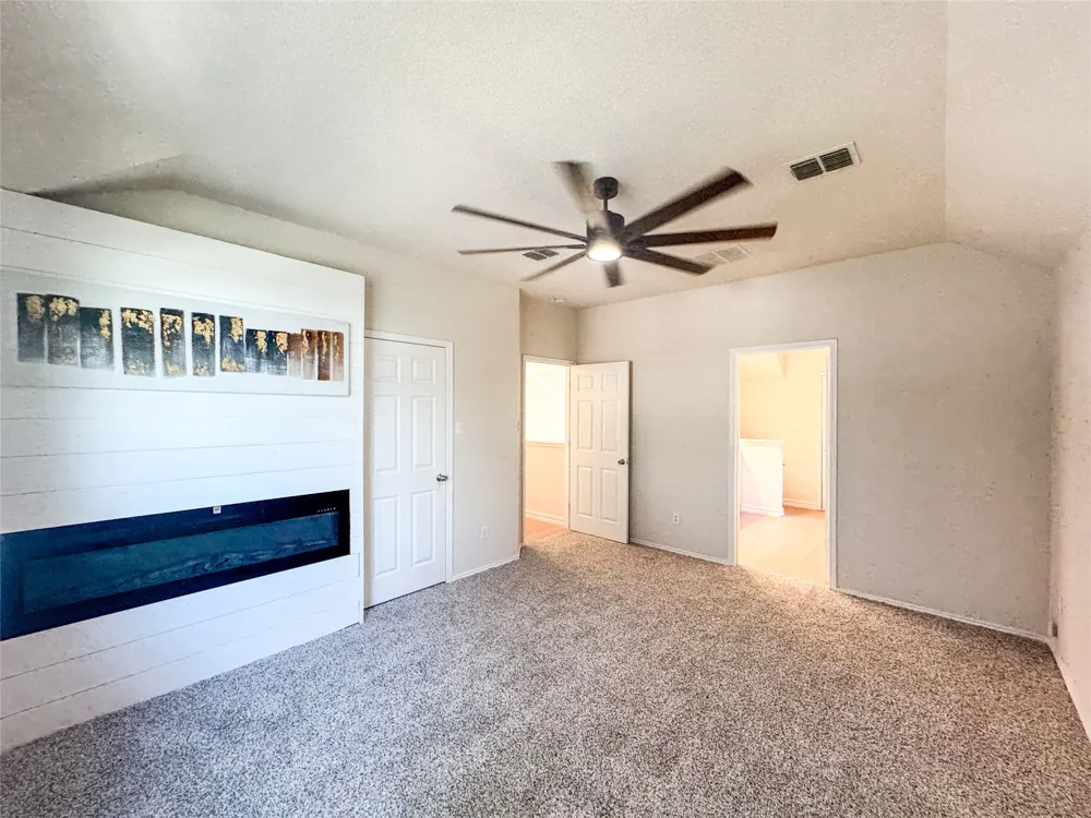 403 Rock Rose Drive Duncanville, TX 75137