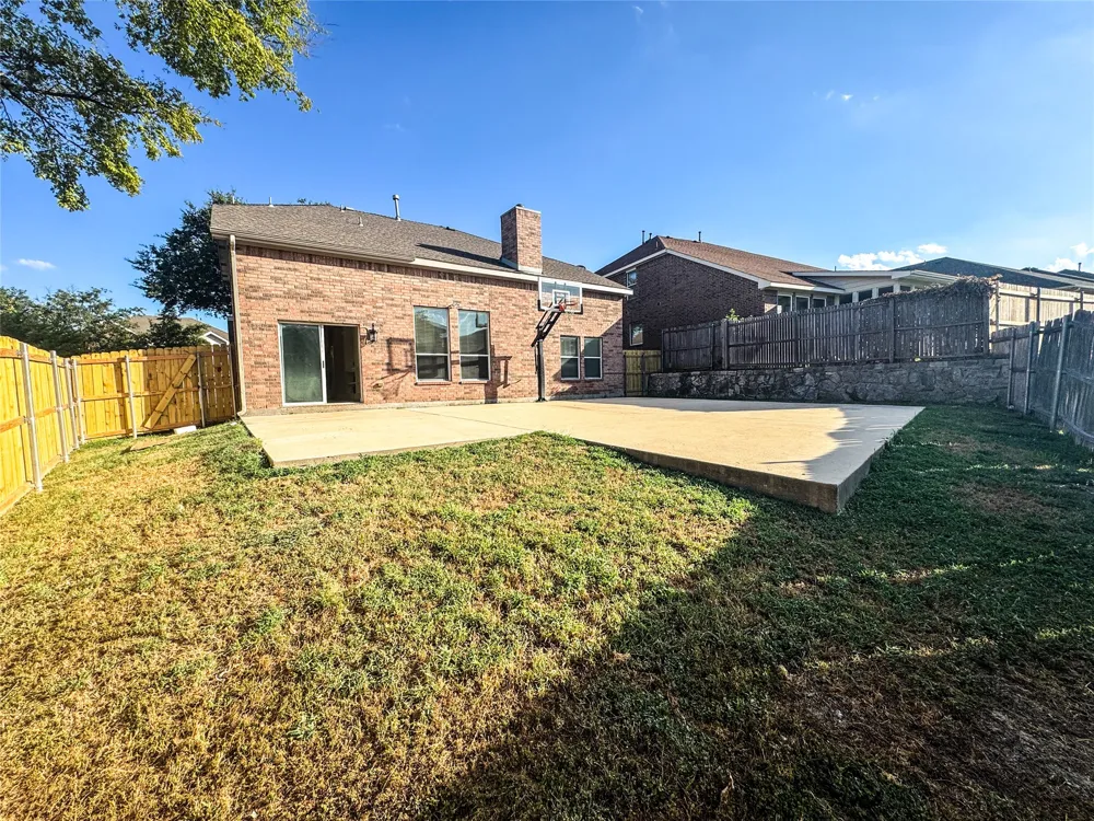 403 Rock Rose Drive Duncanville, TX 75137