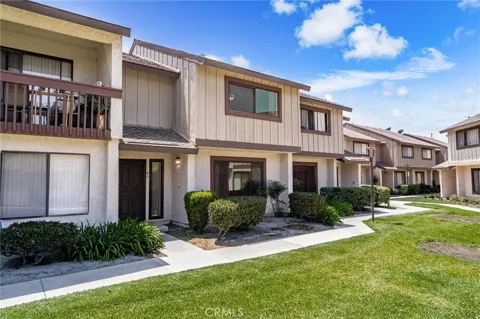 1435 W Cerritos #40