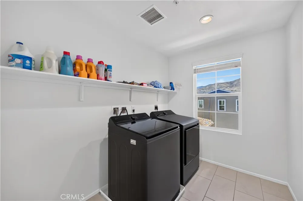 2212 Baldridge Canyon Court Highland, CA 92346