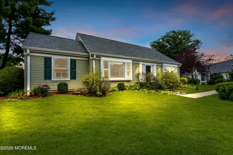 452 Roxbury Lane #A
