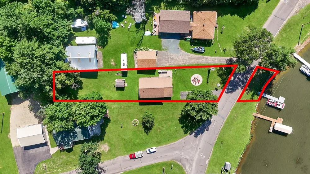 199 85th Avenue Clayton, WI 54004
