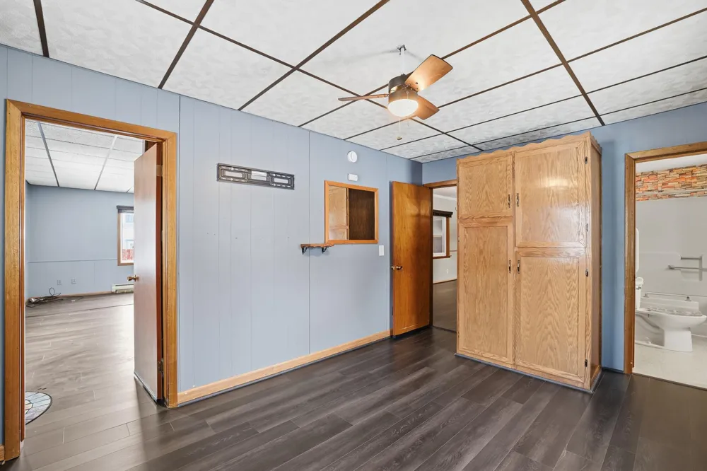 627 S Litchfield Avenue Litchfield, MN 55355