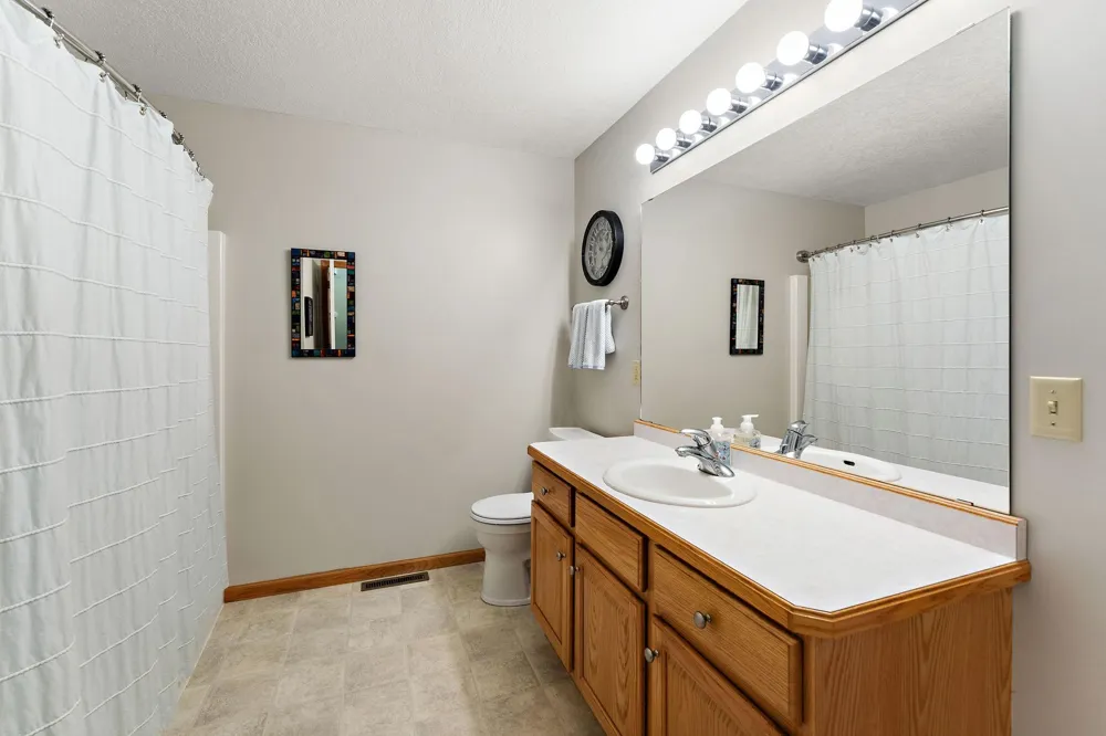 5568 129th Drive Hugo, MN 55038
