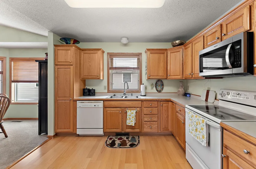 5568 129th Drive Hugo, MN 55038