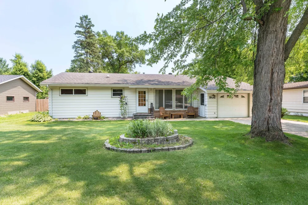908 1st Avenue Fergus Falls, MN 56537