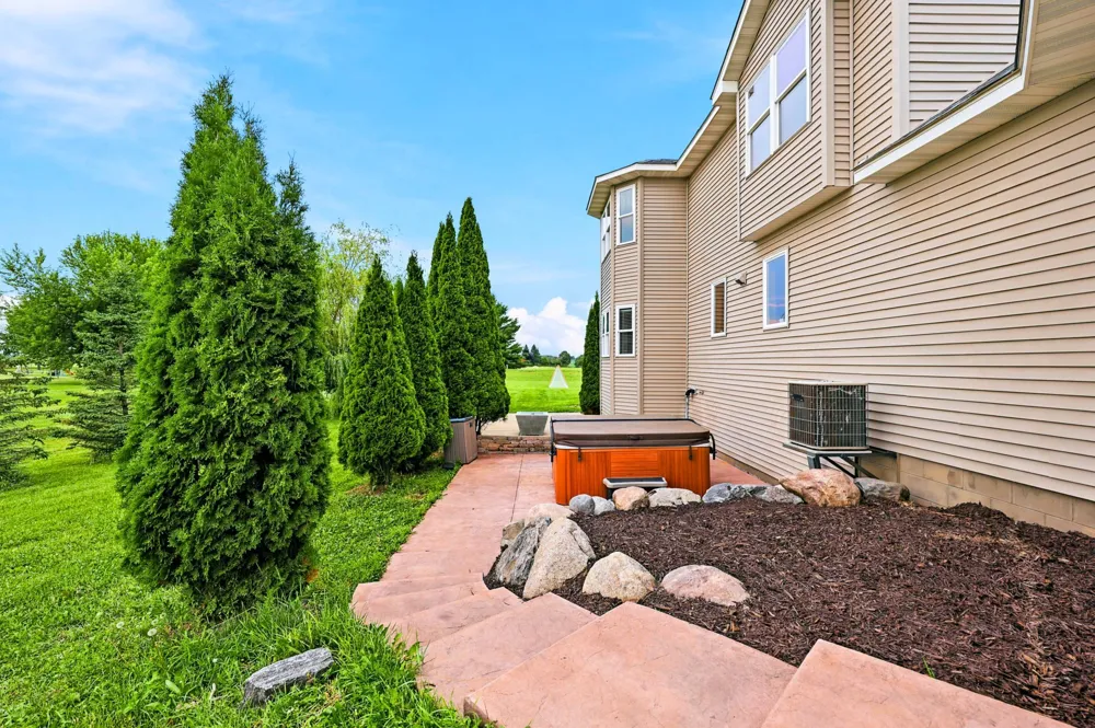 4308 Cass Court Webster, MN 55088