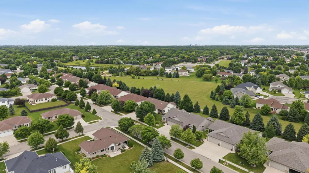 424 44th Avenue S Moorhead, MN 56560