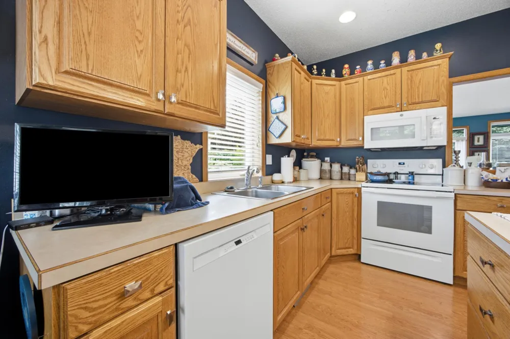 424 44th Avenue S Moorhead, MN 56560