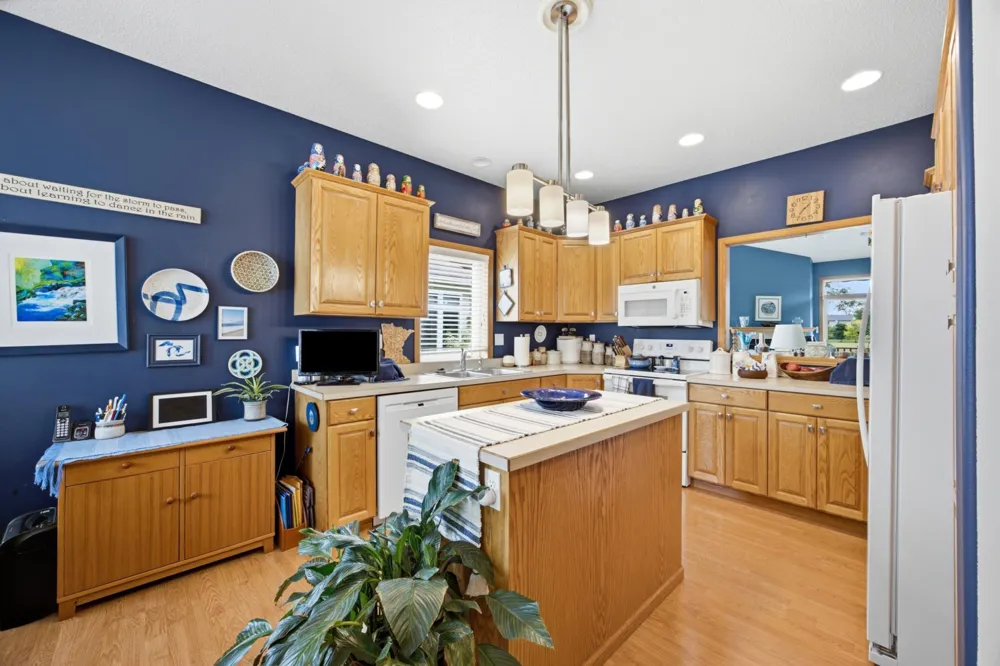424 44th Avenue S Moorhead, MN 56560