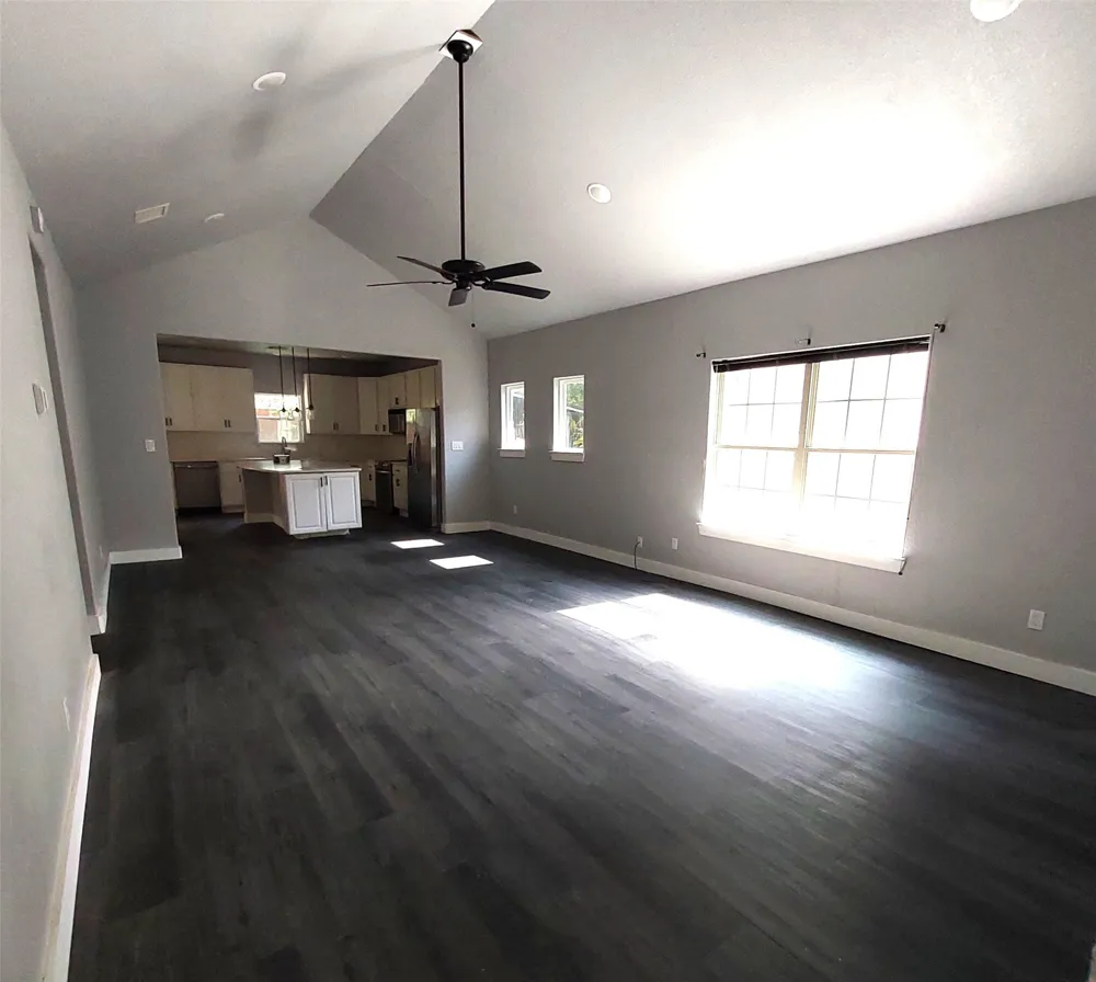 701 E Washington Street Paris, TX 75460