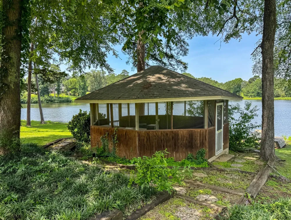 316 County Road 2750 Hughes Springs, TX 75656