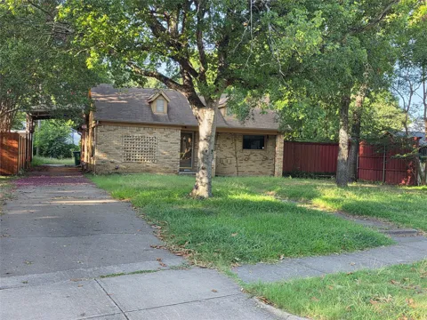 2216 Daisy Lane
