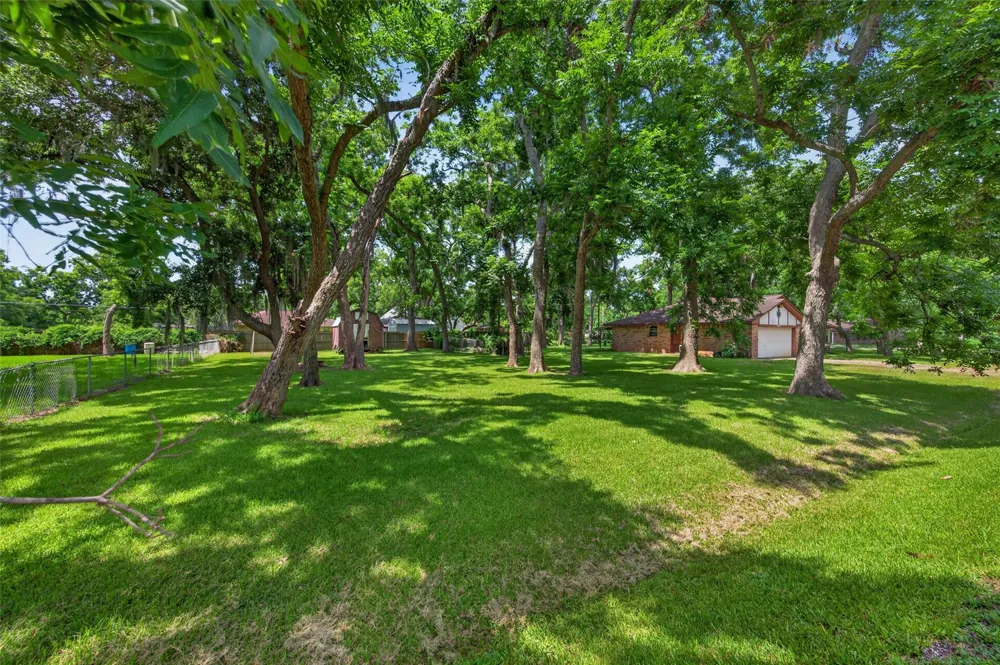 Humble Drive West Columbia, TX 77486
