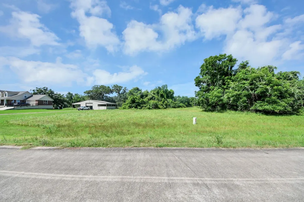 406 Rancho Chico Trail Angleton, TX 77515