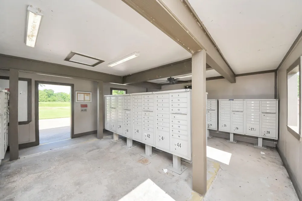 406 Rancho Chico Trail Angleton, TX 77515