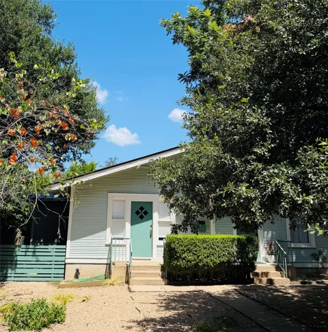 3212 E Oakmont Boulevard #B