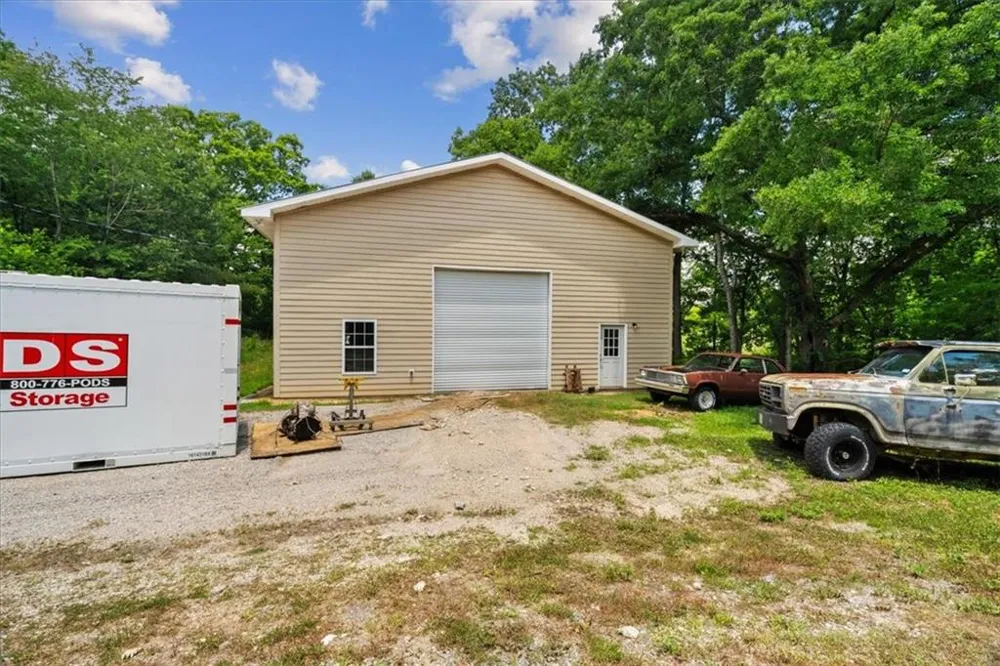 3891 Brown Bridge Road SE Dalton, GA 30721