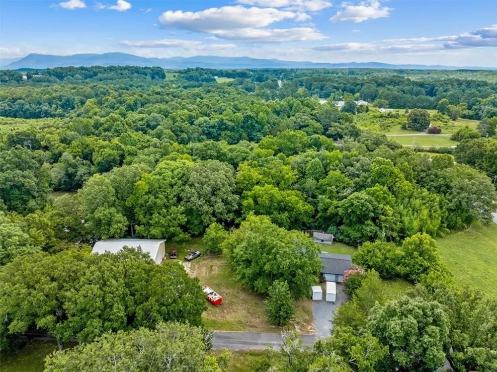 3891 Brown Bridge Road SE Dalton, GA 30721