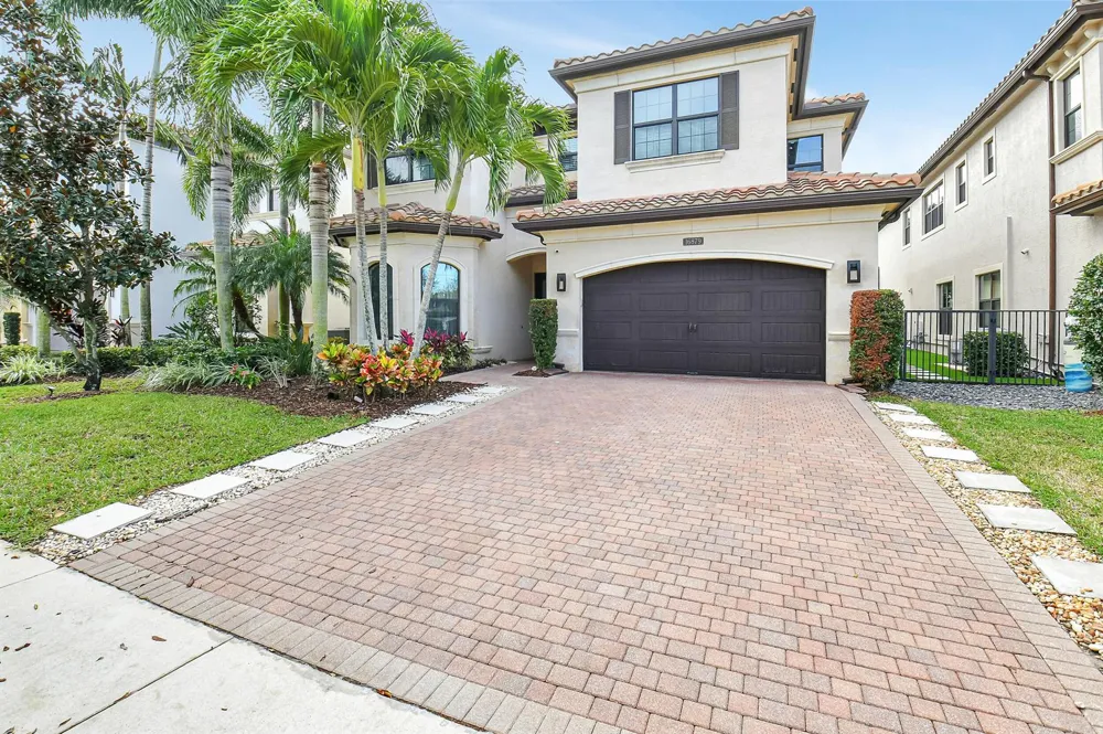16879 Bridge Crossing Circle Delray Beach, FL 33446